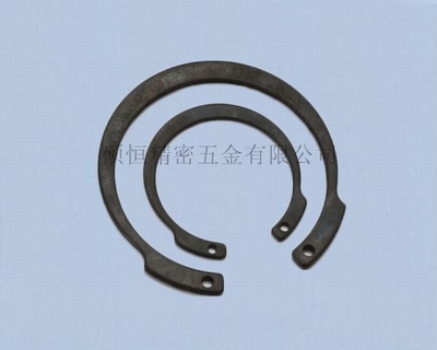 反向孔用扣环